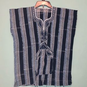 Traditional Woven African Shirt (Fugu)